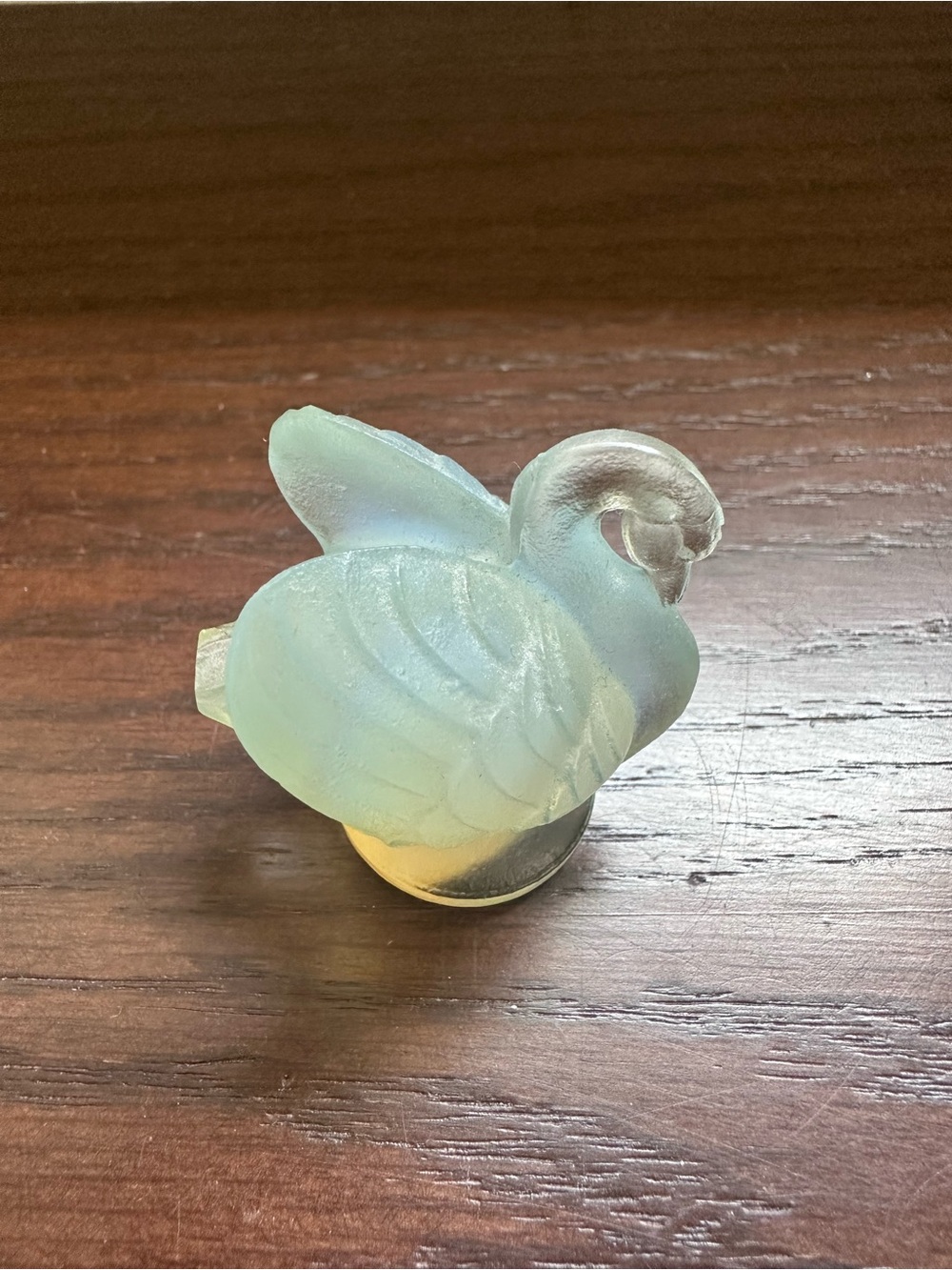 Sabino swan figurine